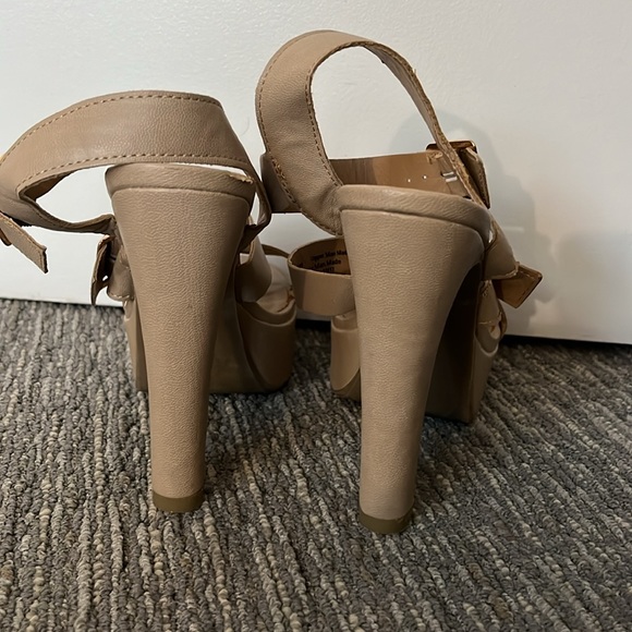 LC Lauren Conrad Heels Size 6.5 - Picture 6 of 9